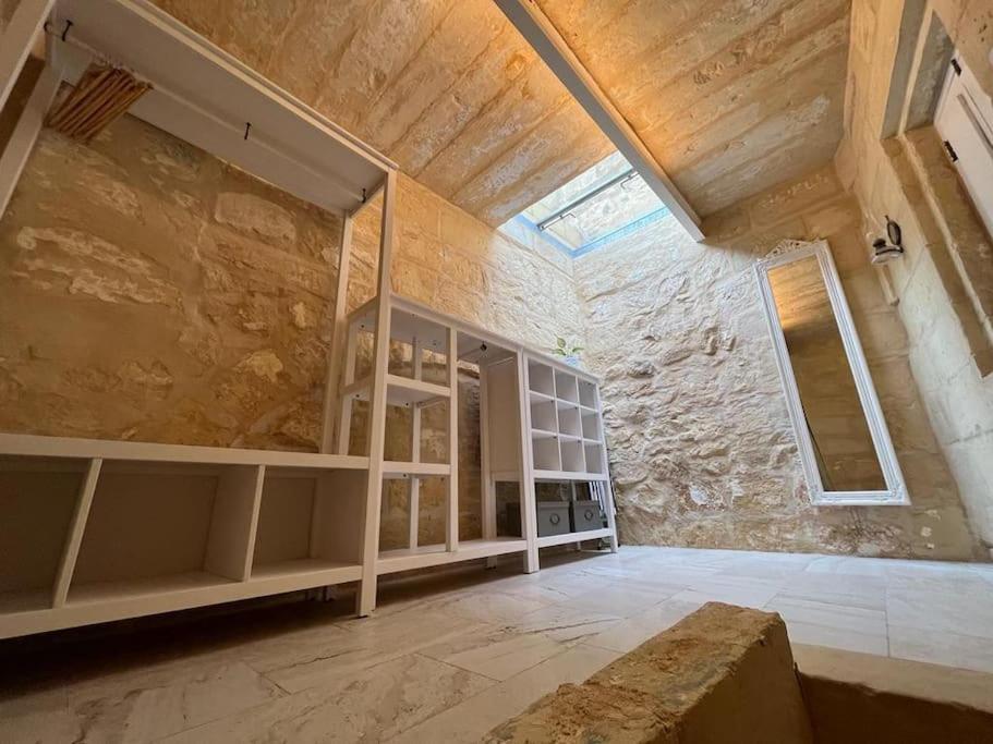 Charming 200 Year Old Cottage With Yard Żabbar Exteriér fotografie